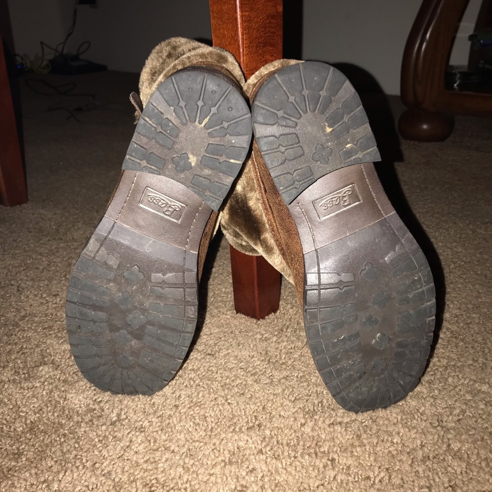 Boots - Picture 4 of 4